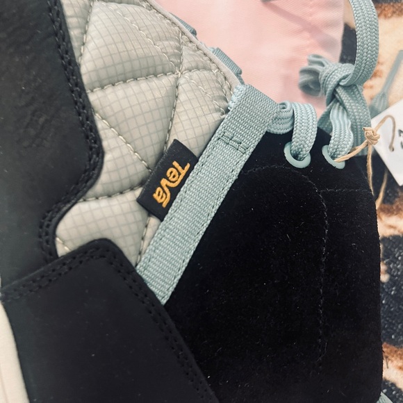 Teva  Women's Remember  Commute Lace Up shoes/boots, high top sneakers. NWOB - Picture 13 of 14